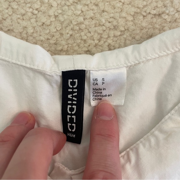 H&M Ruffle Collar Shirt - Picture 3 of 11